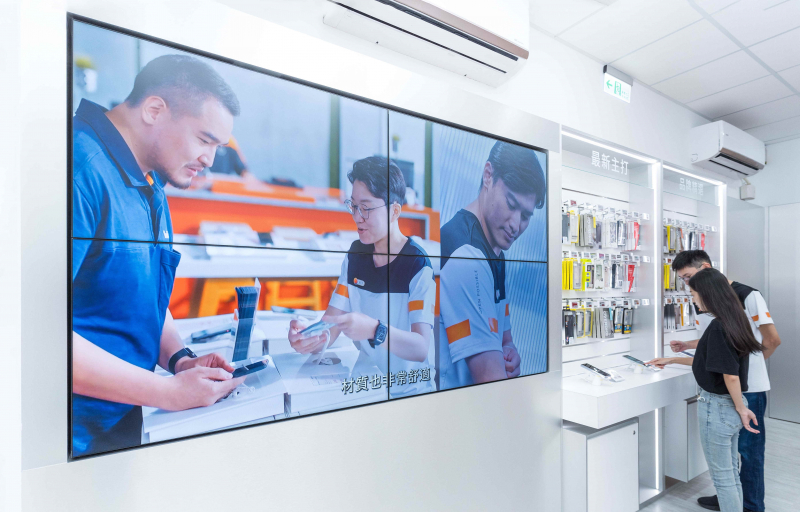 創利空間整合高品質顯示器取代傳統海報，並透過雲端數位內容公播管理系統，可輕鬆管理派送廣告訊息，實踐智慧無紙化新零售概念門市
