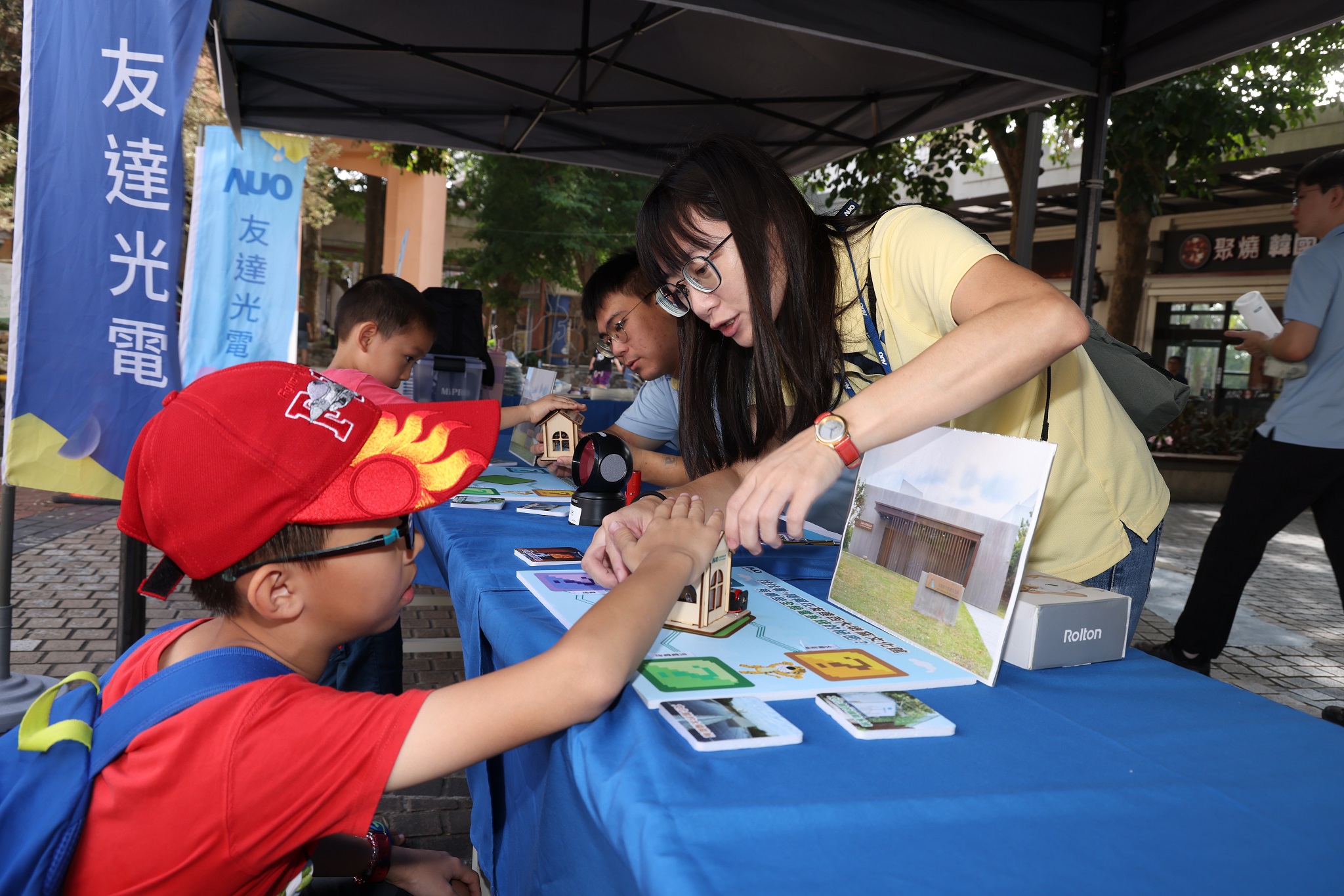 友達投入永續素養教育多年，從自身的環境教育場域走入校園、各式活動現場，合作夥伴亦擴及到NGO、公部門與供應鏈，豐碩成果獲「社會共融領袖獎」
